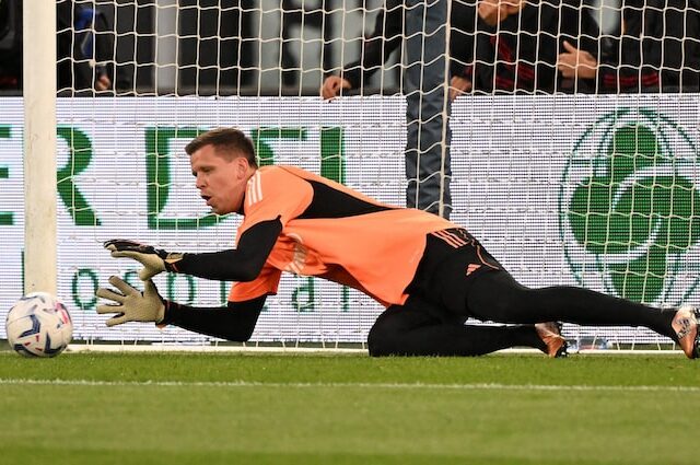 best goalkeepers in the world
